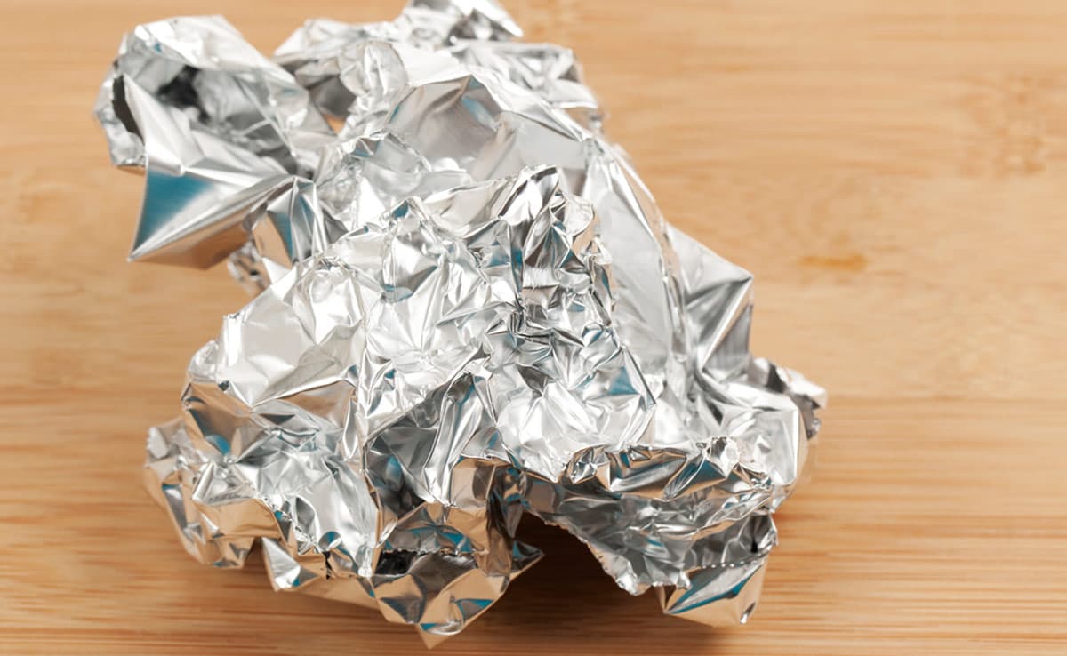 Scrub away stubborn stains using aluminium foil.