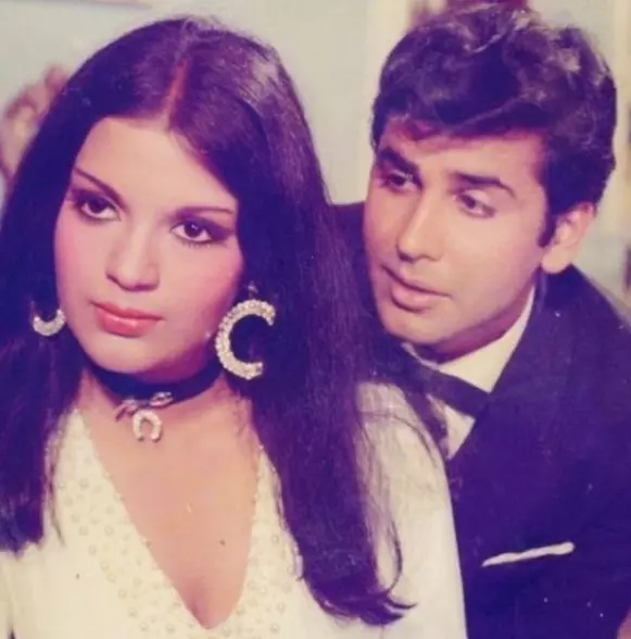 Chura Liya Hai Tumne Jo Dil Ko This soulful classic song from the movie 1973 ‘Yaadon Ki Baaraat’ starring Dharmendra, Vijay Arora, Tariq Khan, Zeenat Aman and Neetu Singh is also among the best creations of the ace music director. If you are an RD Burman music fan, then this must be on your list of favourite tracks.