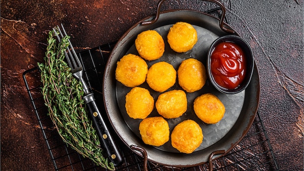 Kappa Bonda is made from Tapioca and Chickpea flour.