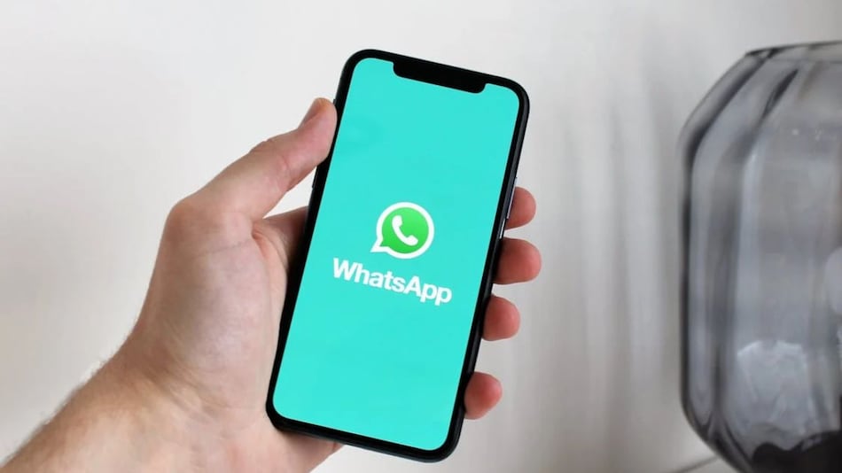 WhatsApp Reportedly Begins Beta Testing New Layout for Status Updates With Preview Feature