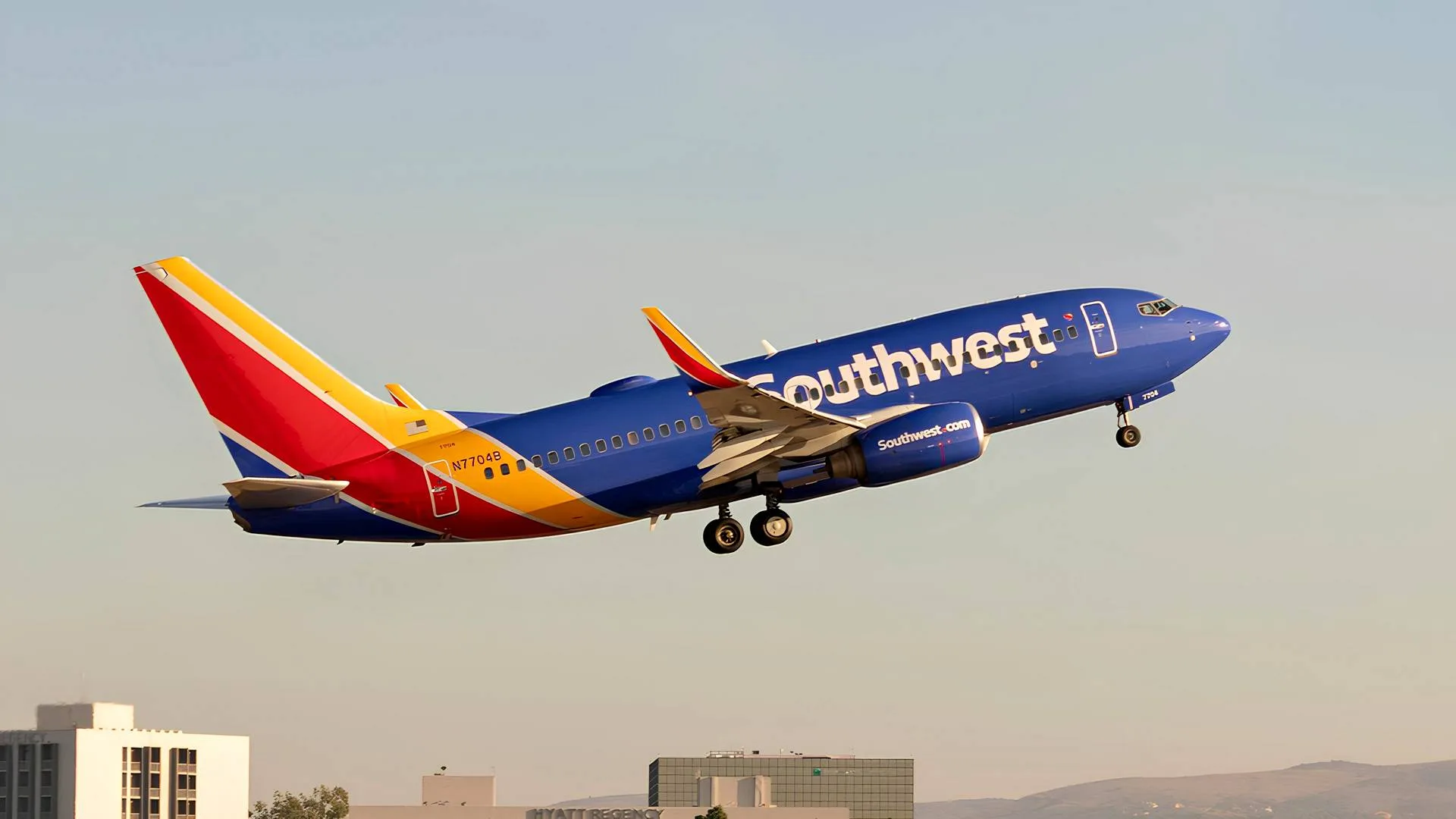 INCIDENT: Southwest Flight Departs Using Wrong Runway