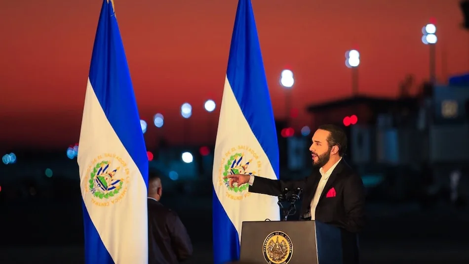 El Salvador Doubles Down on Bitcoin Strategy, Set to Upskill Over 80,000 Civil Servants