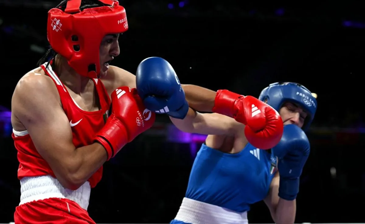 Imane Khelif (red) vs Angela Carini (blue)