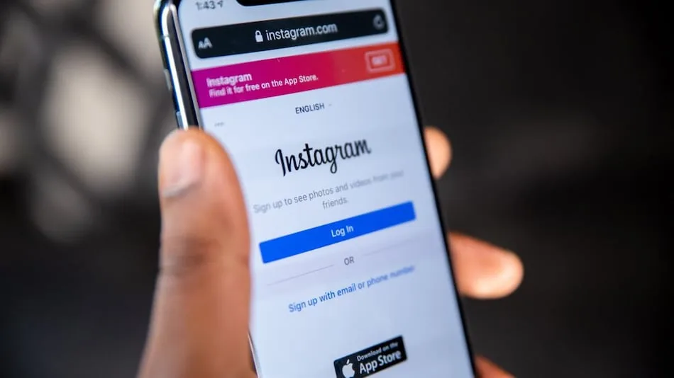 Instagram Testing Vertical Grids for Profile Without Requiring to Crop Media Before Uploads