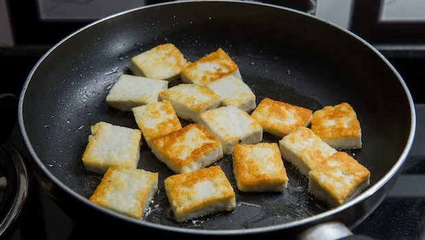 Pan frying requires lesser oil usage than deep frying.