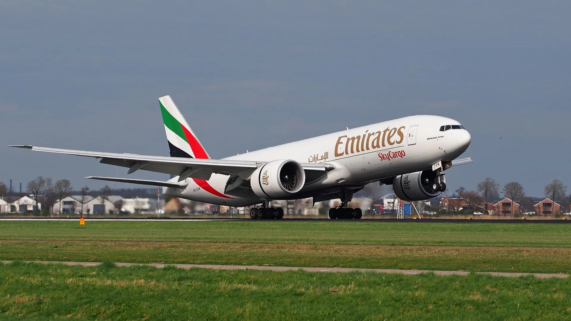 Emirates Expands Boeing 777F Orders – But is Fuming