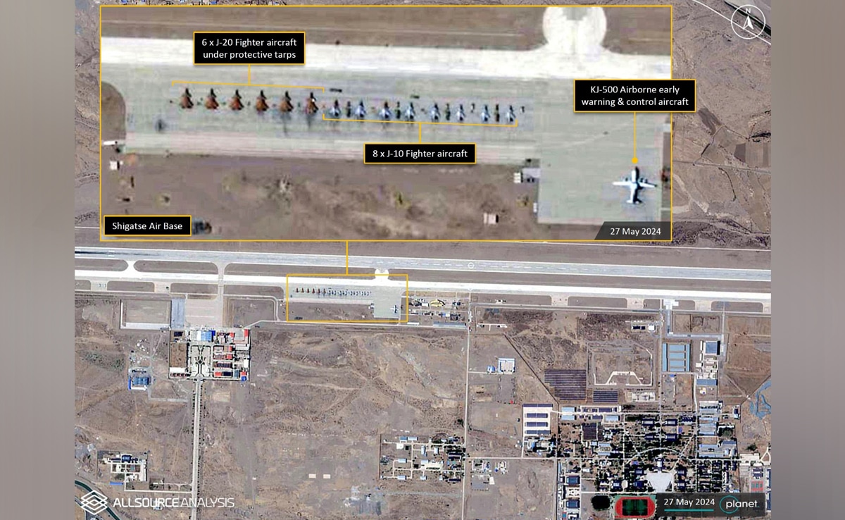 Six Chinese J-20 stealth fighters at the airport in Shigatse