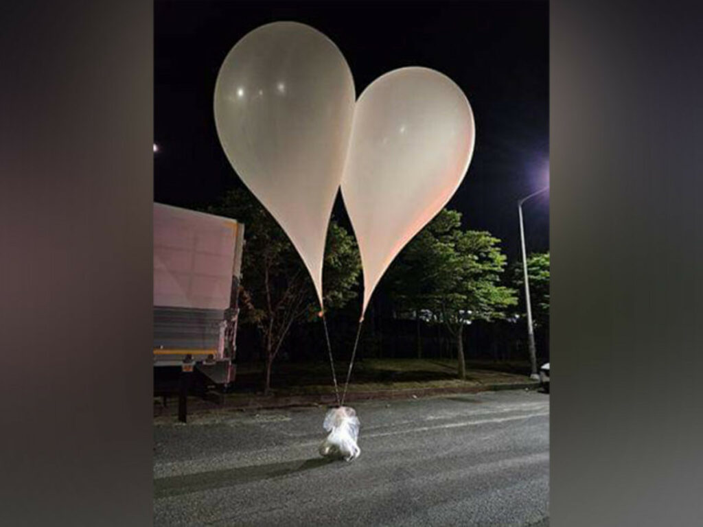 South Korea on alert for more trash balloons from the North