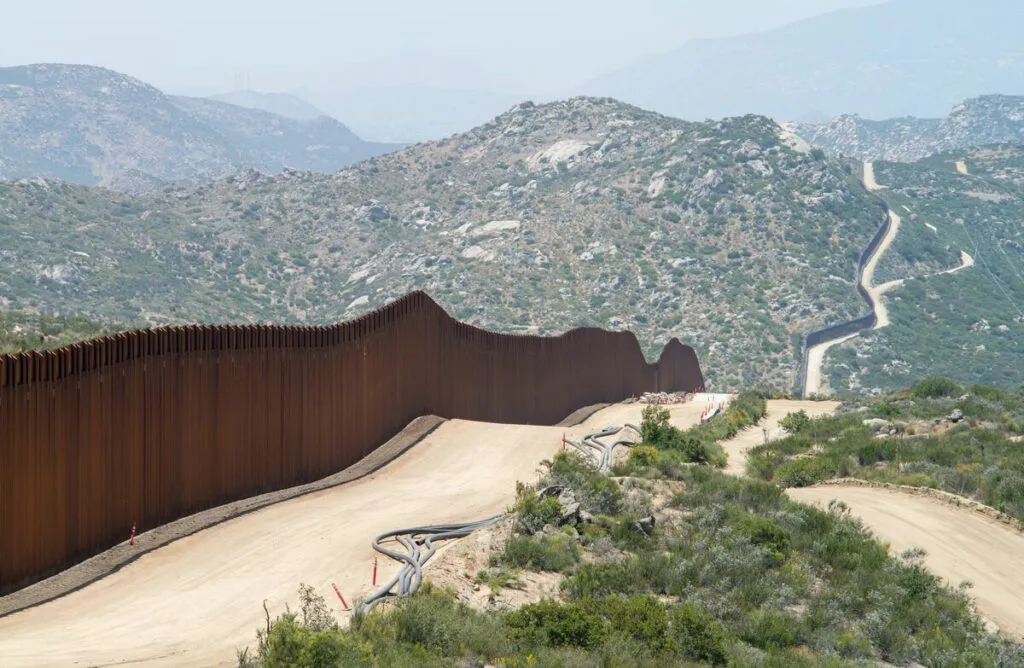 Mexico president calls US plan to extend border wall 'setback'