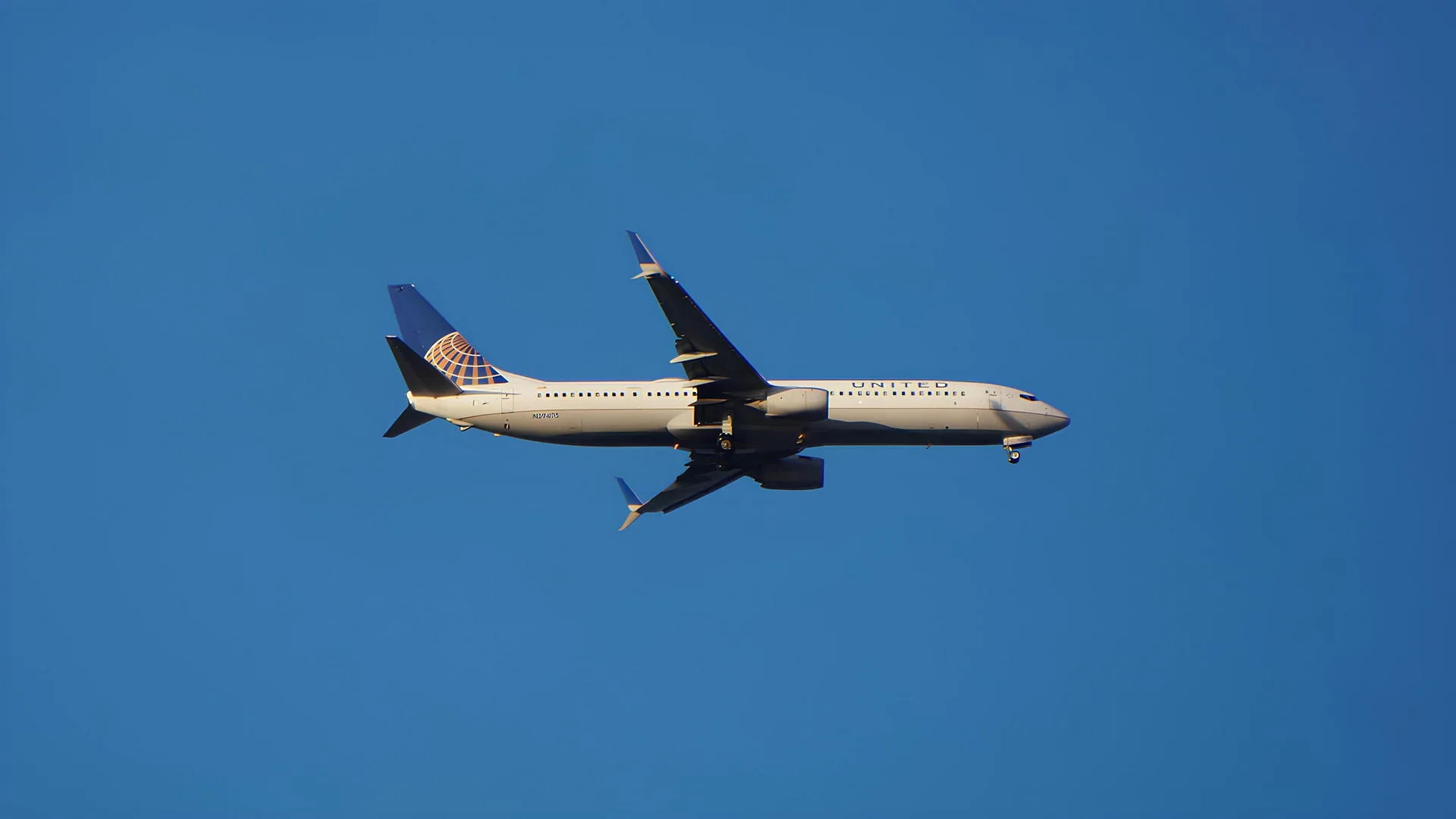 United Flight Diverts After Turbulence and Multiple Injuries